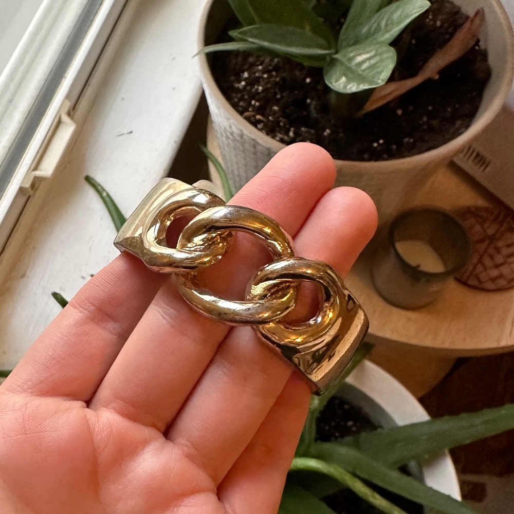 Gold “link” bracelet